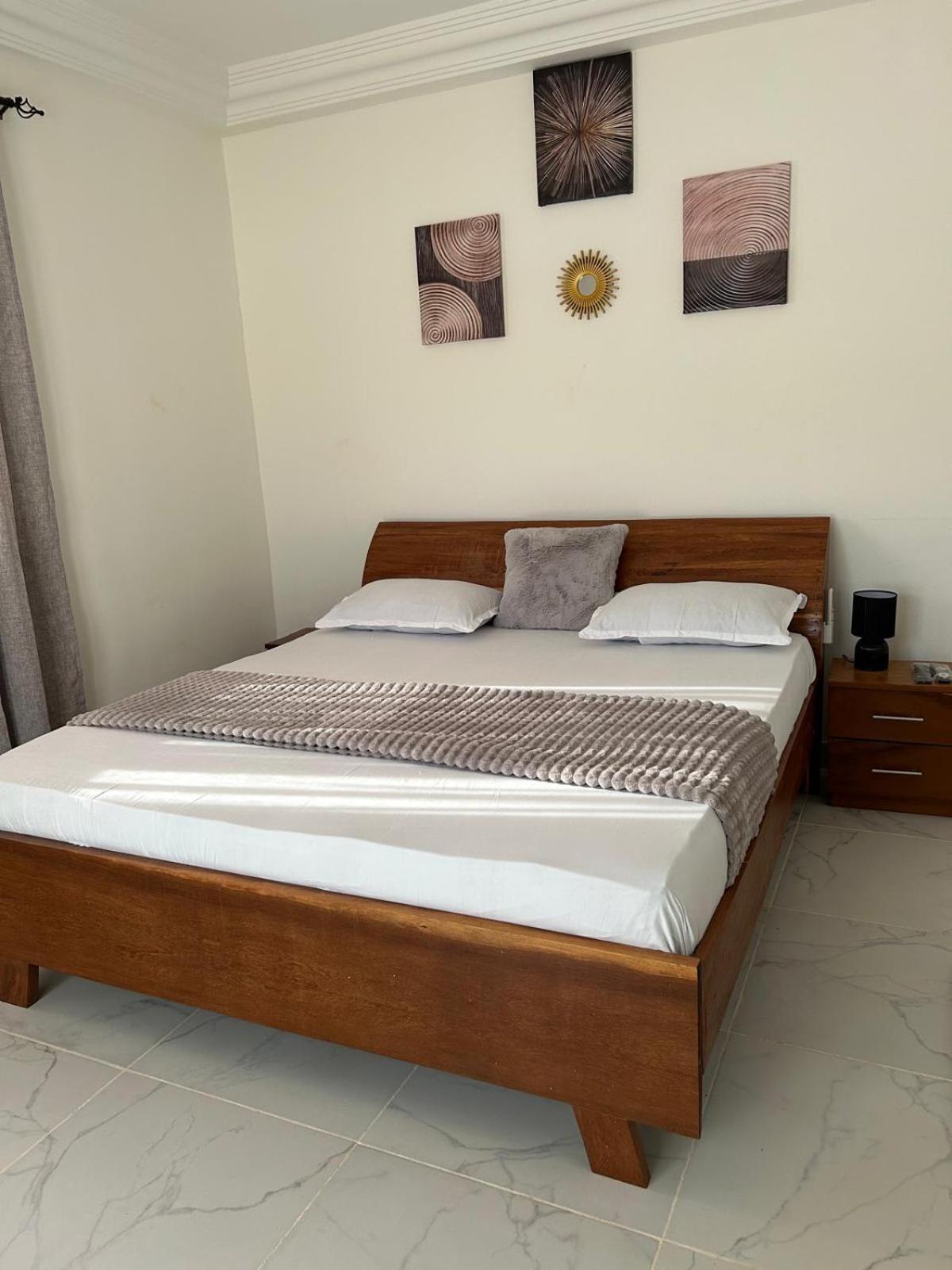 Residence Mina Toubab Dialaw Luaran gambar